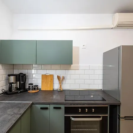 Helena Appartement *