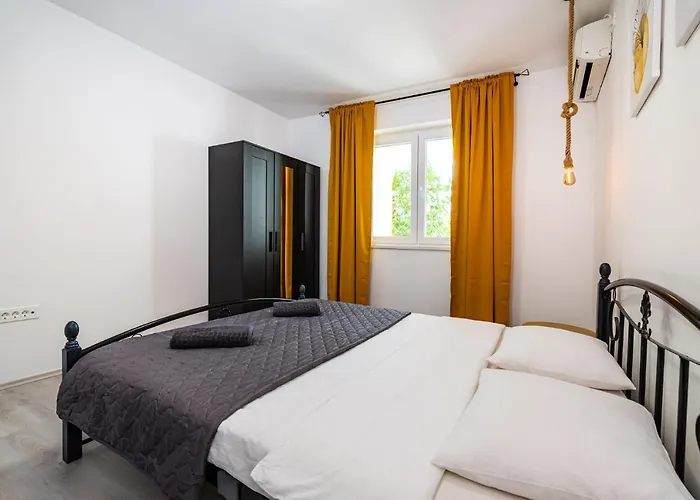 Helena Apartament